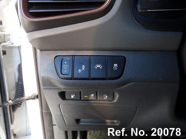  Hyundai / Ioniq Stock No. 20078